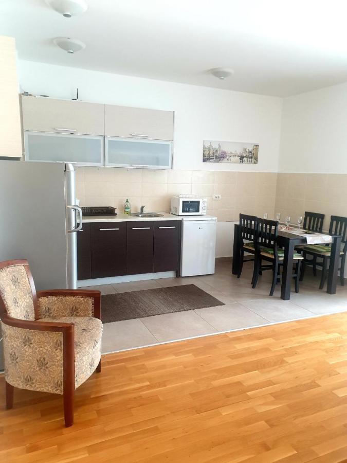 City & Sea Apartments Будва Номер фото